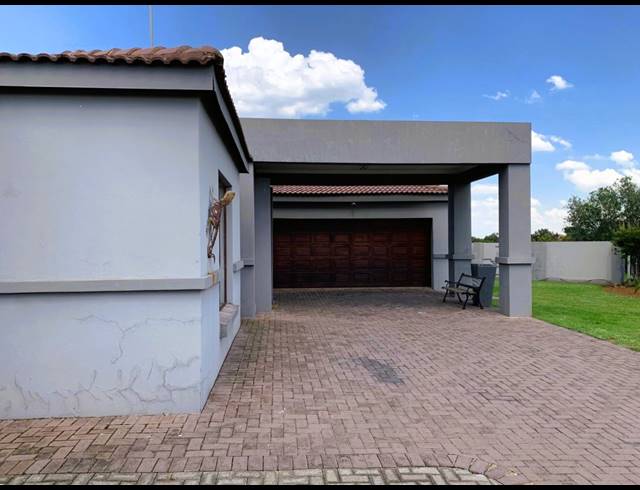 3 BEDROOM HOUSE FOR SALE IN VANDERBIJLPARK SE 8